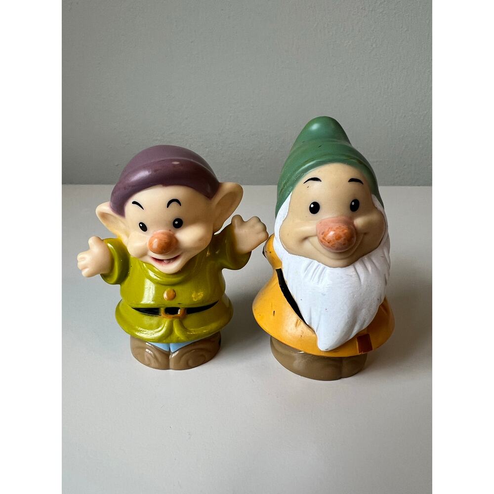 Fisher-Price Disney Snow White & The Seven Dwarfs Bashful and Dopey 2012